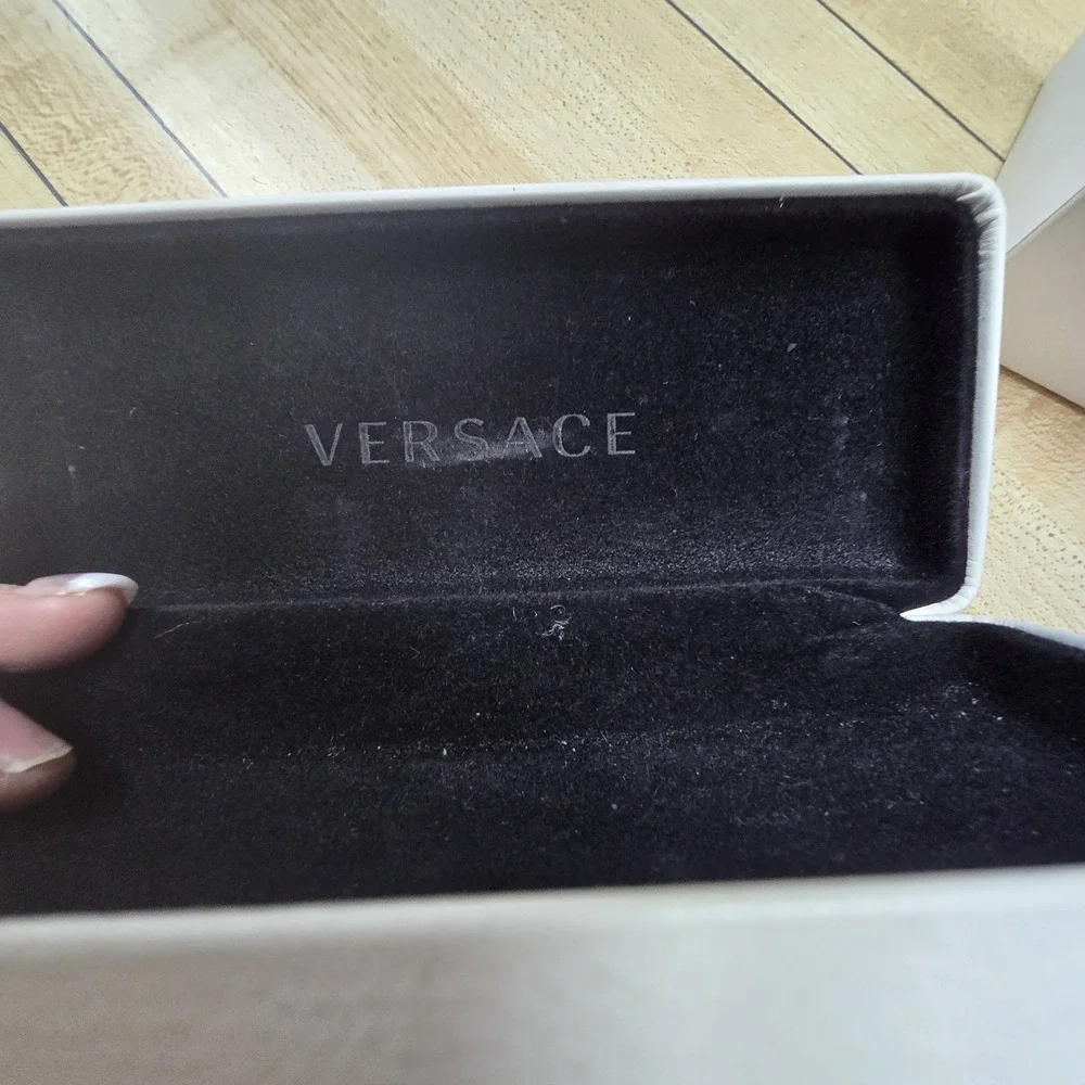 Versace Italy White Sunglass Eyeglass Hard Shell Case, Box & Cards ONLY Designer
